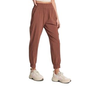 VUORI Villa Jogger Pants in Hazelnut Pull-On Waist Pockets Women's Small
